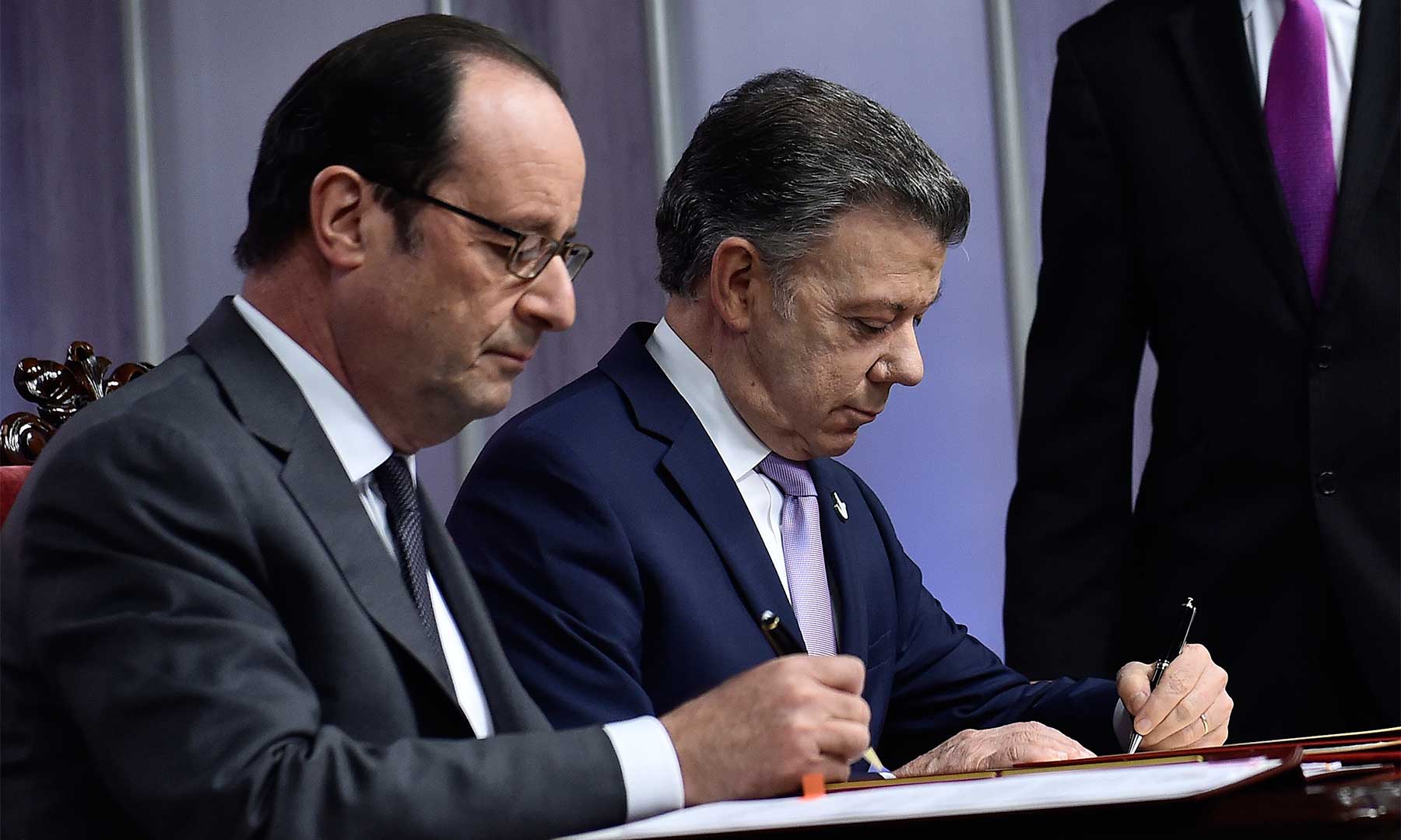 Los gobiernos de Colombia y Francia suscribieron este lunes seis instrumentos de cooperación con motivo de la reunión de los presidentes Juan Manuel Santos y François Hollande.