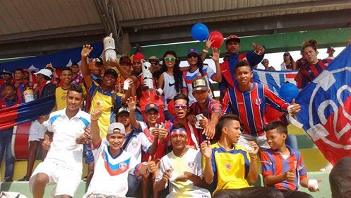 El grupo del 7 de Agosto, al que pertenecía Isaías Espitia, durante un partido en octubre de 2016. 