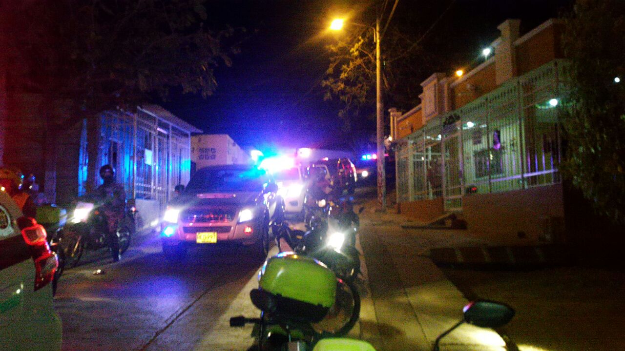 Caravanas de la Policía y otras fuerzas recorrieron los barrios más peligrosos de la ciudad para mantener la seguridad.