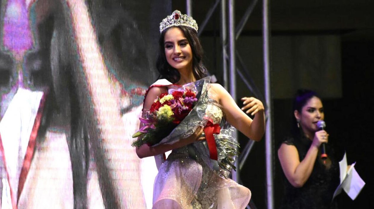 María Alejandra Vengoechea, tras la coronación.