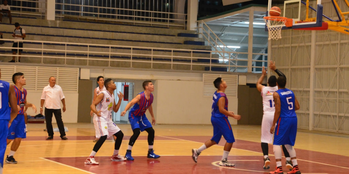 Alcaldía de Santa Marta Samarios Basketball hizo respetar la casa en sus dos juegos.