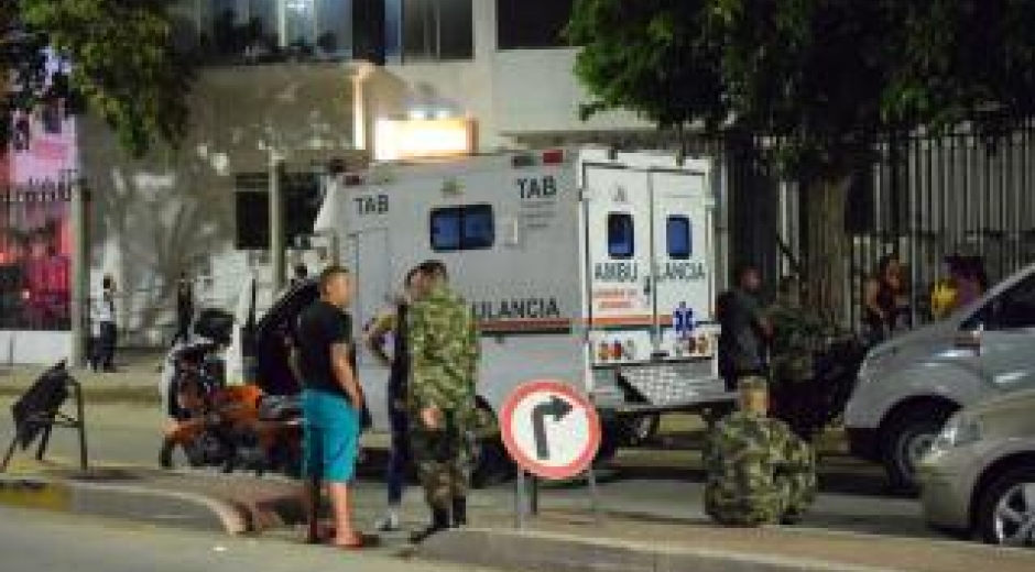 Suministrada Militares lo trasladaron en una ambulancia hasta la Clínica Mar Caribe, donde falleció.