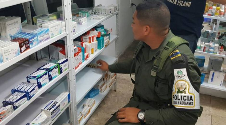 FOTO: POLICÍA. En varios establecimientos comerciales de Santa Marta también han sido incautados medicamentos provenientes de Venezuela.