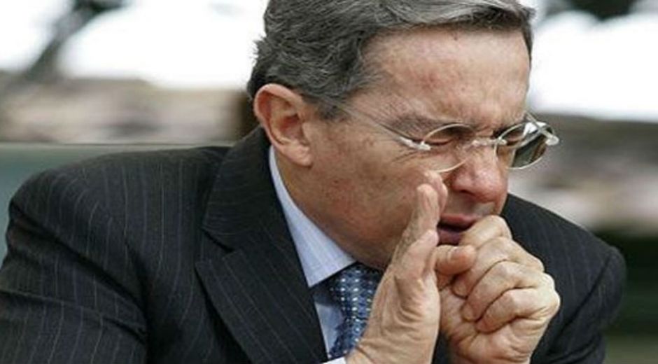 Las 2 Orillas Alvaro Uribe