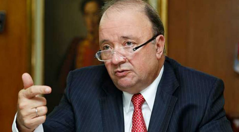 El ministro de Defensa, Luis Carlos Villegas.