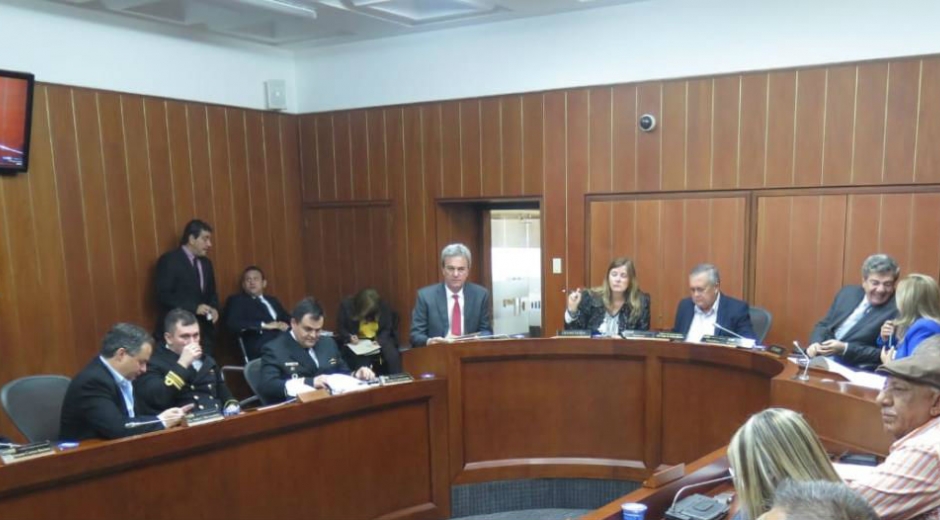 El Heraldo. Reunión para debatir el tema ambiental de Taganga.