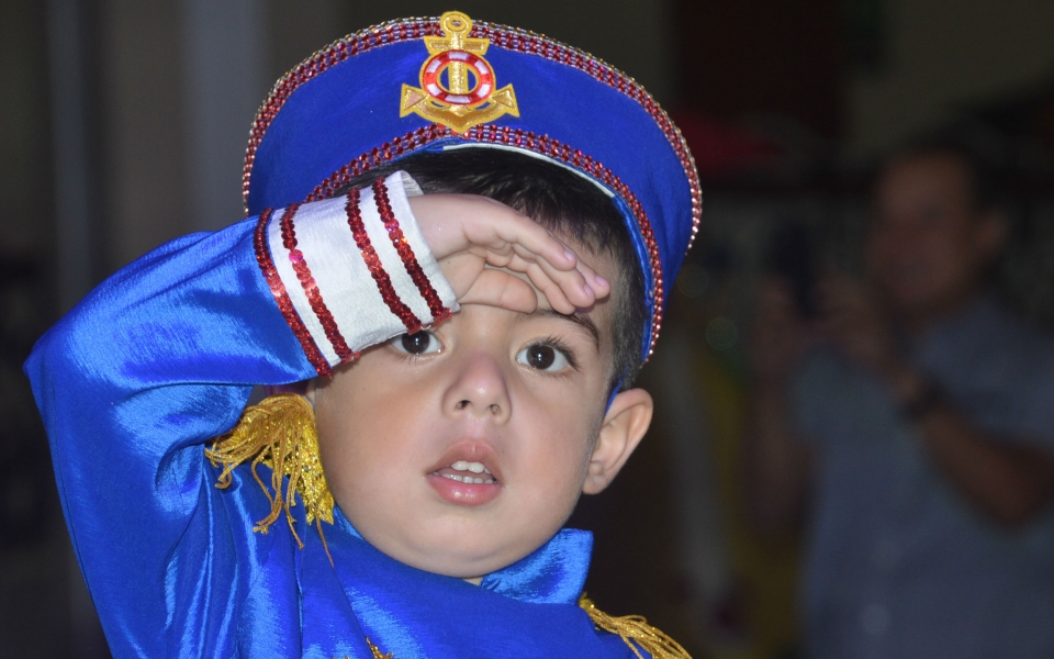 Óscar Mejía-Seguimiento. La alegría y la inocencia de los niños durante el evento.