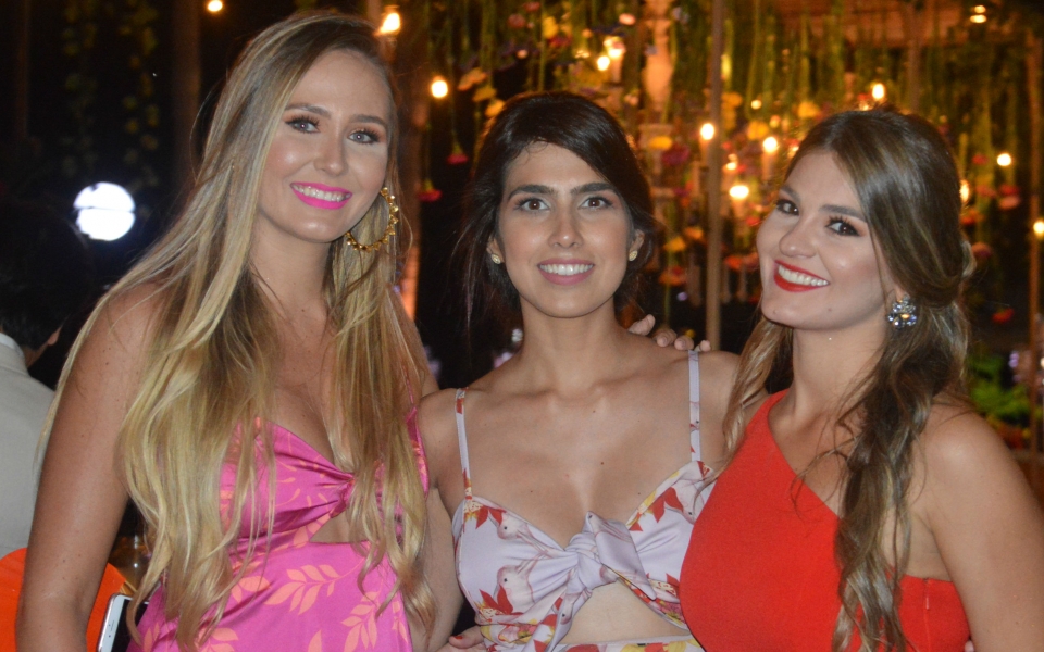 Óscar Mejía-Seguimiento. Maribel Correa, Pamela Herrera y Adriana Campo