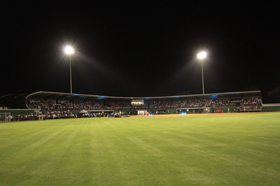 Así lució la tribuna del estadio a su máxima capacidad, durante la inauguración.