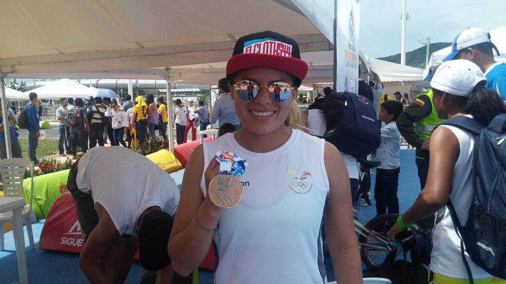 Domenica Azuero, bicicrosista ecuatoriana quien obtuvo la medalla de plata.