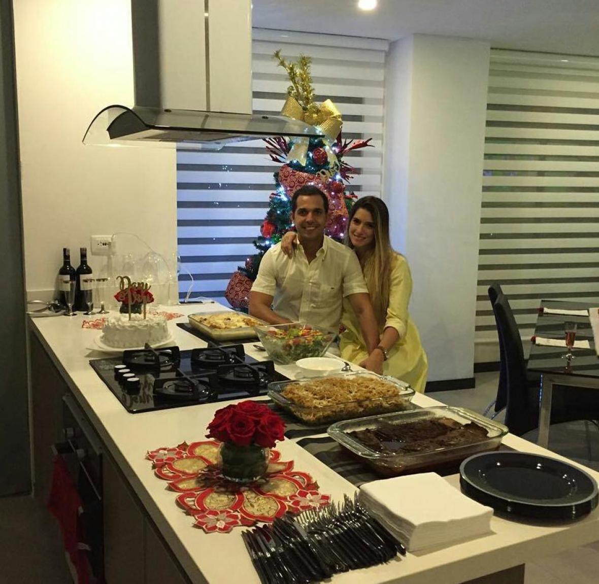 La exreina del Carnaval de Barranquilla Daniella Donado y su esposo.