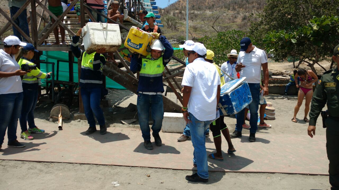 Los productos de los vendedores no carnetizados fueron decomisados.