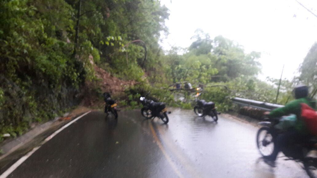 Deslizamiento en Minca incomunica la vía hacia Santa Marta.