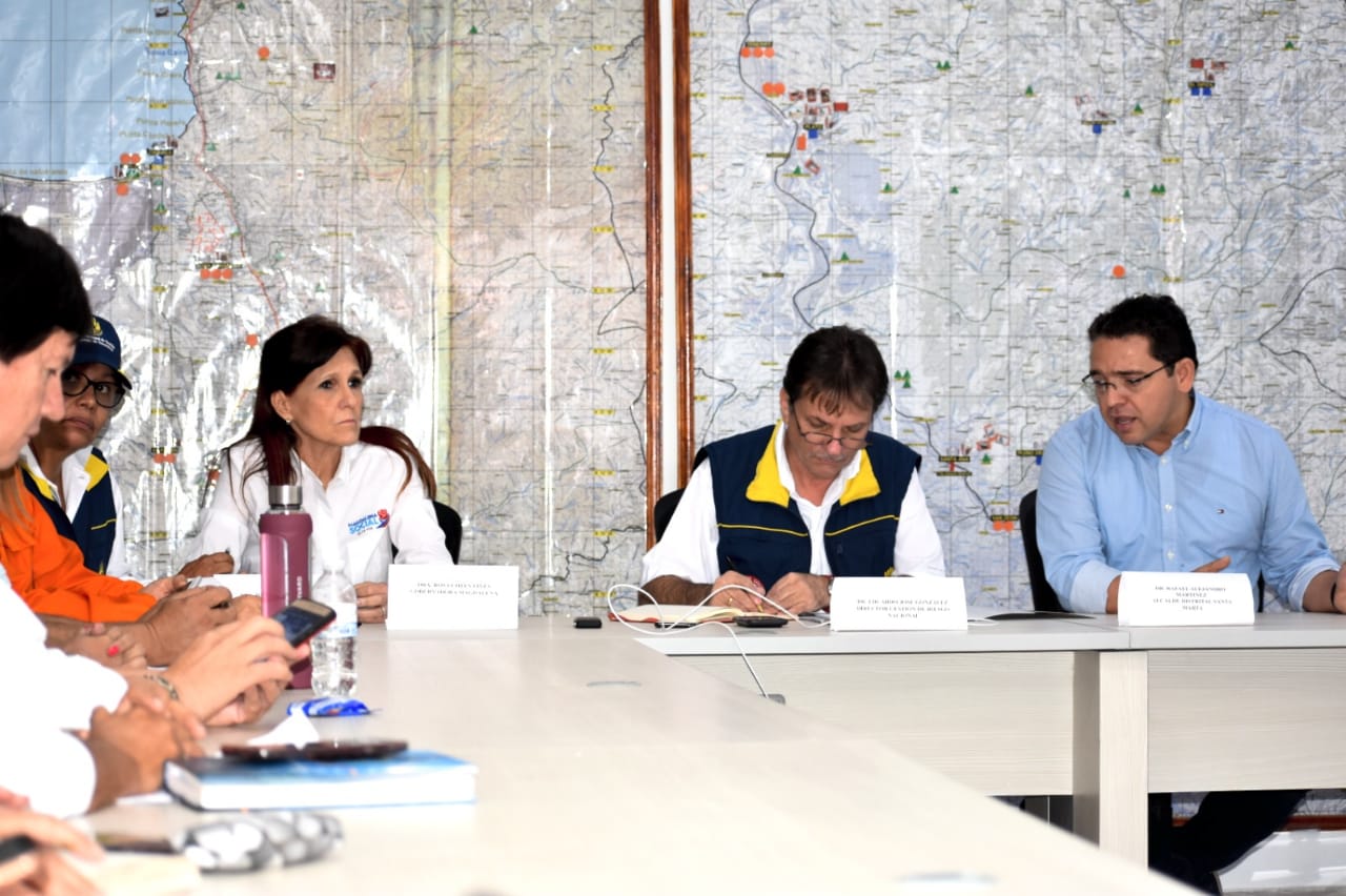 El director nacional de Gestión del Riesgo participa en el Puesto de Mando Unificado instalado en Santa Marta.