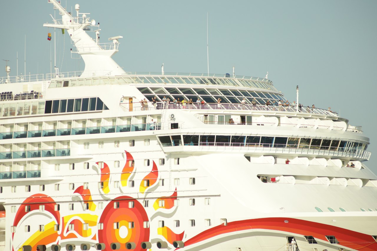 La ciudad espera tres cruceros más antes de finalizar el año: el Norwegian Pearl, que arribará el  viernes 14 de diciembre, el Marella Discovery II que atracará el domingo 16 de este mes y el Insignia que surcará las aguas samarias el domingo 30.