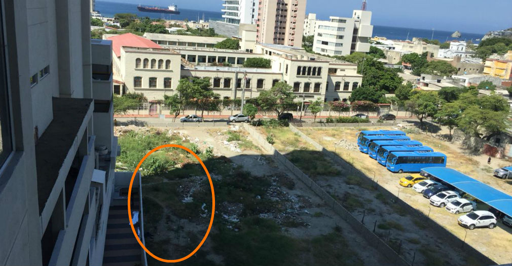 Panorámica de las oficinas del Best Western. En naranja, la zona donde las personas hacen de las suyas.