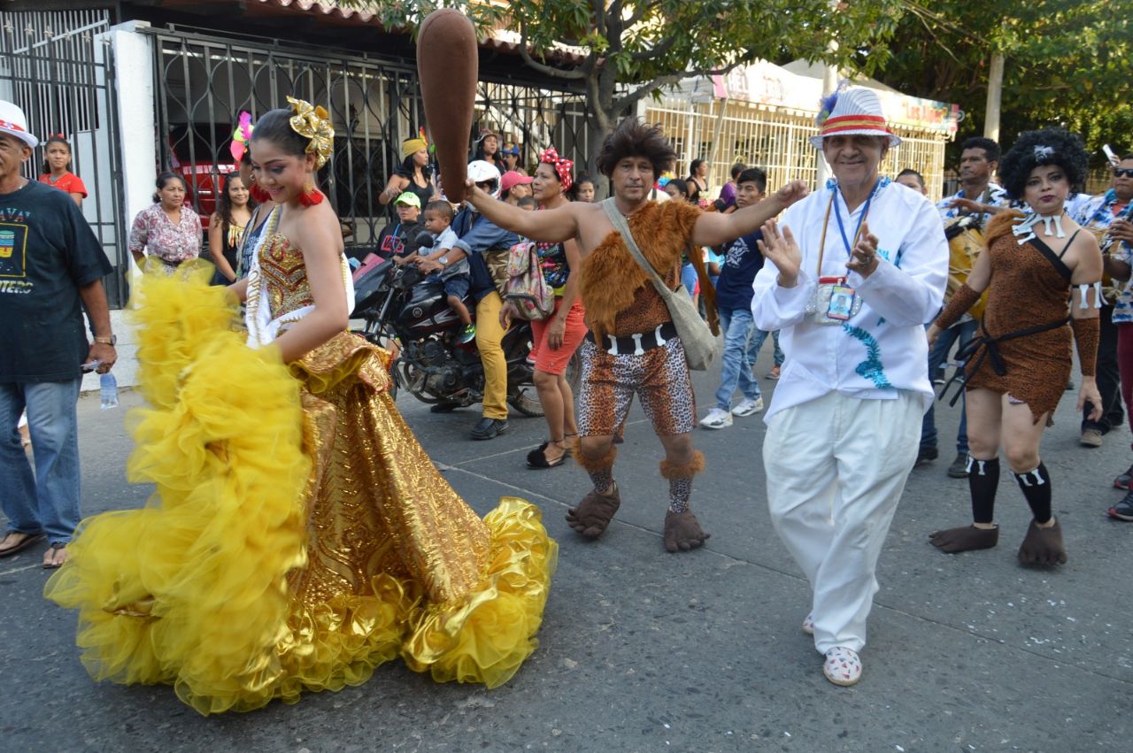 Reinas de otras fundaciones carnavaleras presentes 