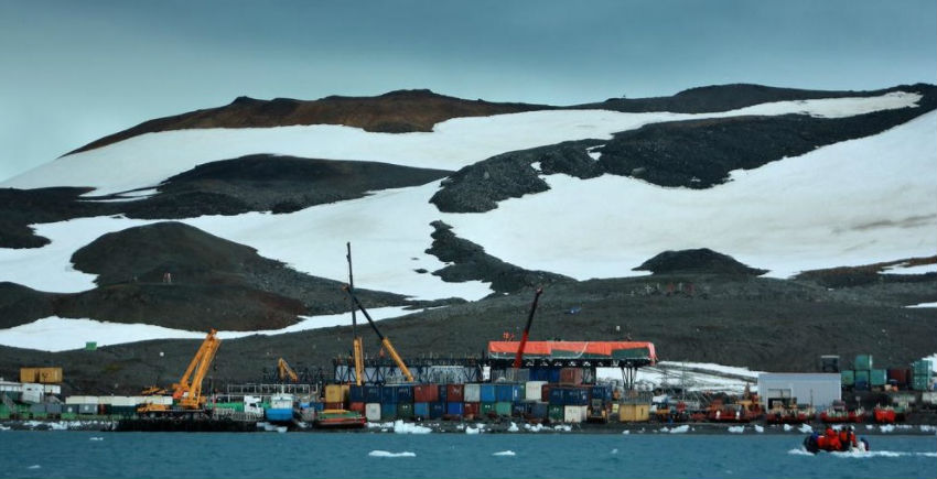 La Antártica, el continente blanco, es el escenario en el que se demuestra que las fronteras no obstruyen la innovación y la creación de proyectos a gran escala.