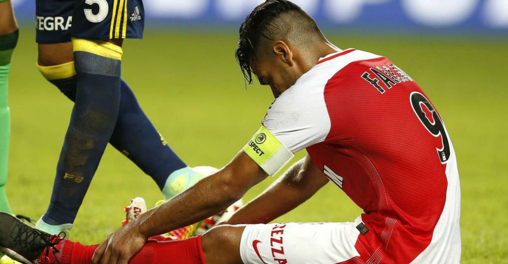 Falcao García sufrió una preocupante lesión este domingo en el partido entre el Mónaco y el Olympique de Lyon. 