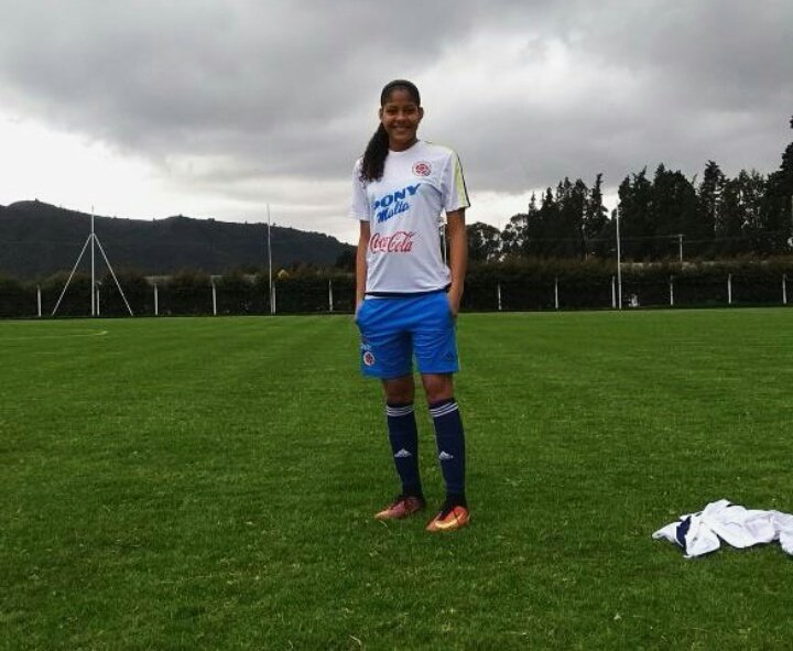 Andrea  Carolina Pérez Clemente, jugadora samaria en la selección Colombia sub 17.