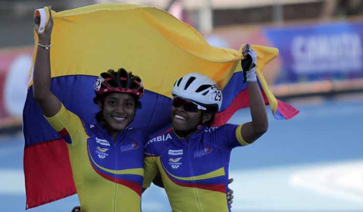 Kerstinck Sarmiento celebra su título en los Juegos Sudamericanos.