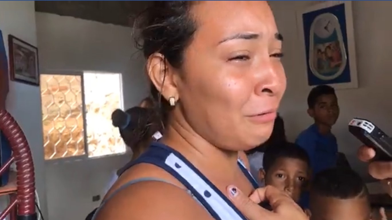 Ingrid Velásquez madre de Nataly pide justicia en medio de un desconsolado llanto.