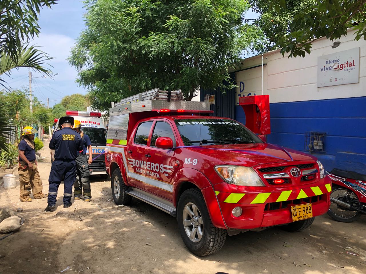 Cuerpo Voluntario de Bomberos atendió la emergencia. 