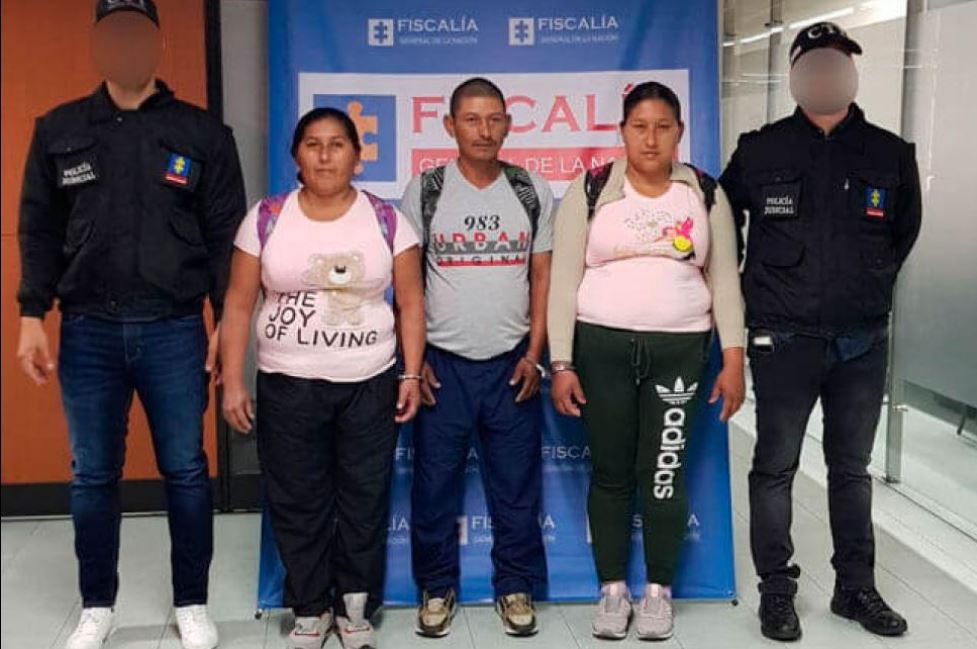 Padre y tías de niña asesinada.