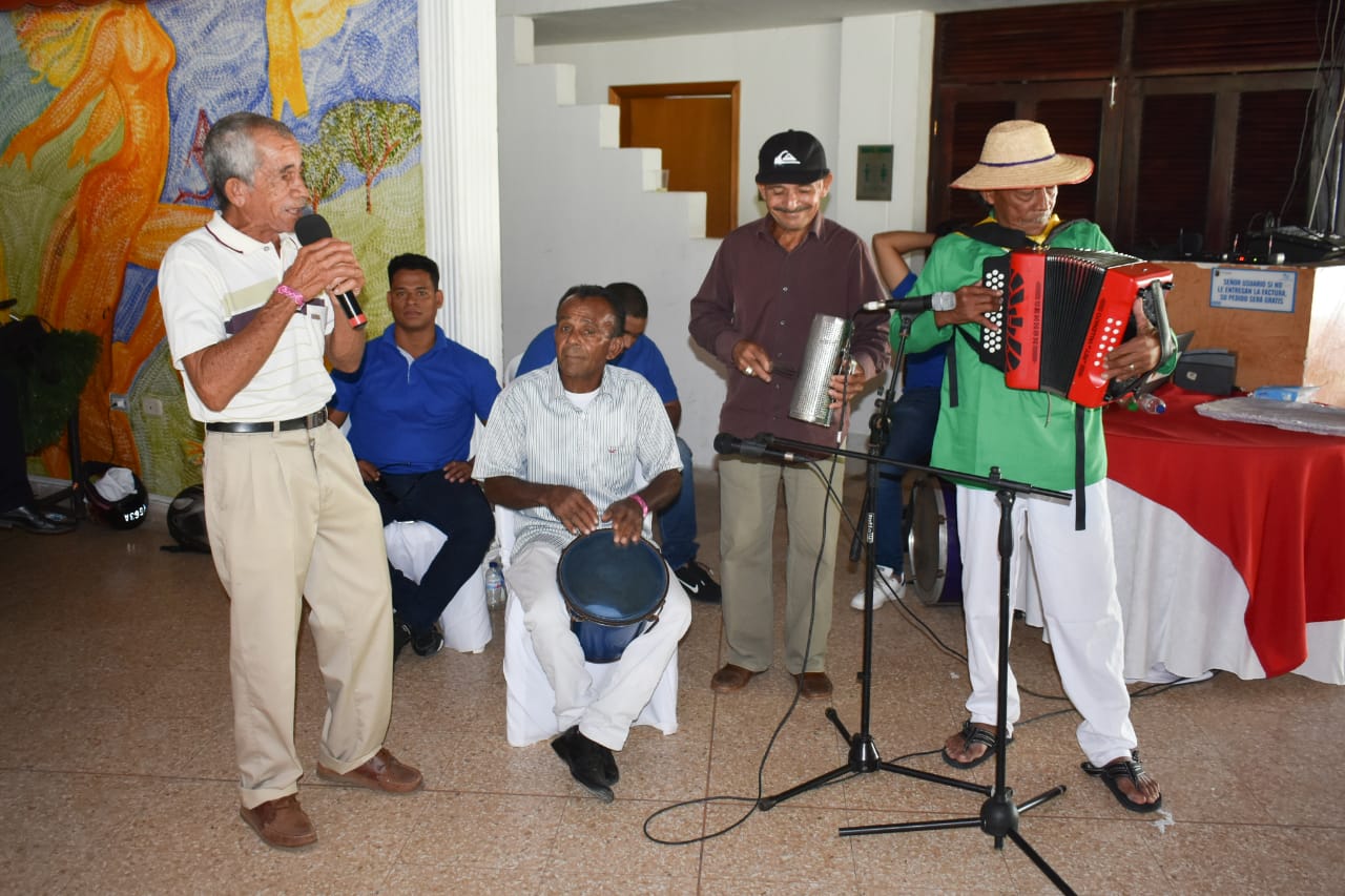 ‘Nuevo Comienzo, otro motivo para vivir’,  es un programa con actividades lúdico-recreativas en el cual se escoge una reina, cantantes, personas que trabajan las artesanías, grupos de danzas.