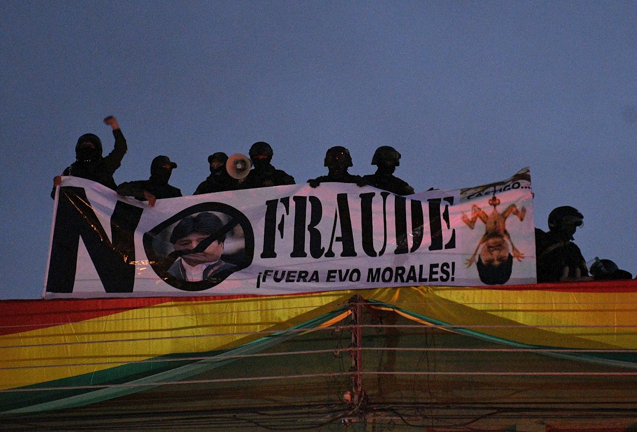 Motines policiales en Bolivia.