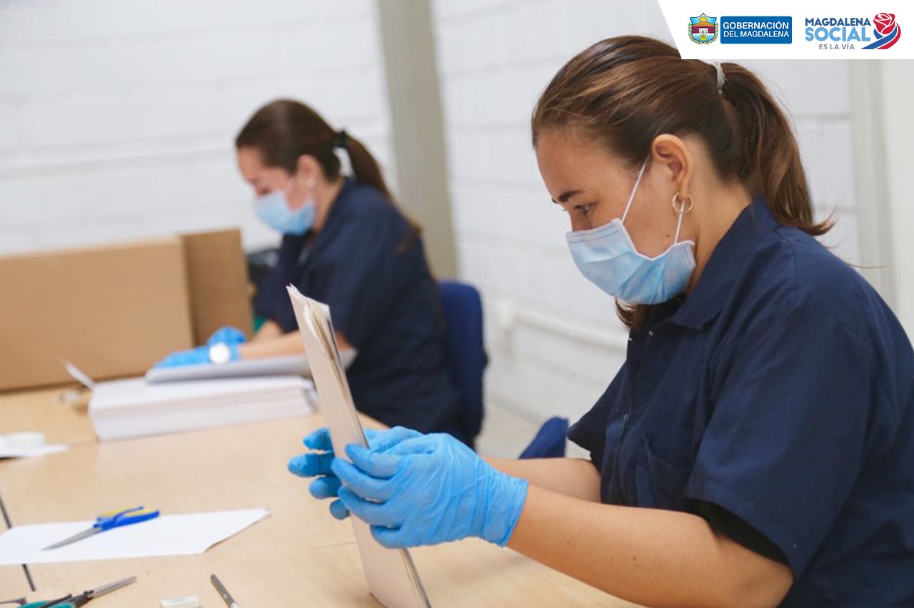 Trabajadoras del Archivo del Magdalena.