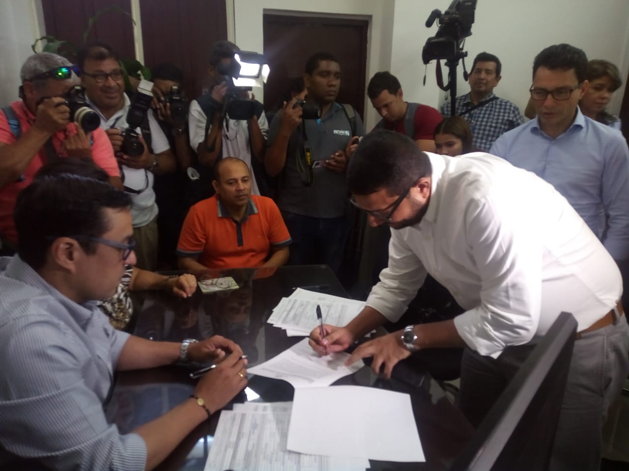 Inscripción del comité que recogerá las firmas para las candidaturas de Fuerza Ciudadana. 