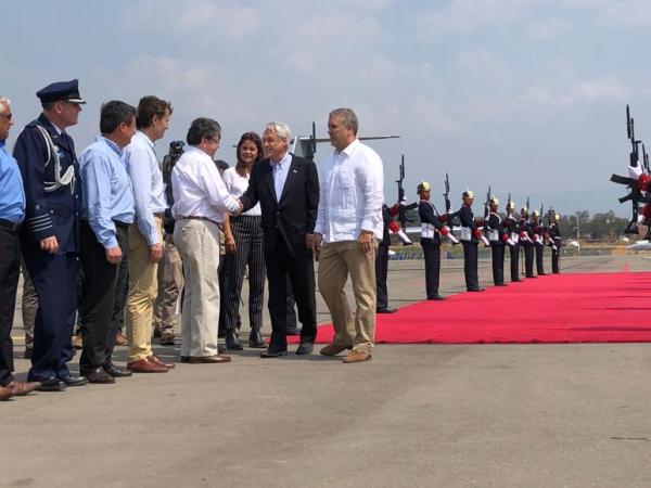 El presidente chileno, Sebastián Piñera llega a suelo colombiano