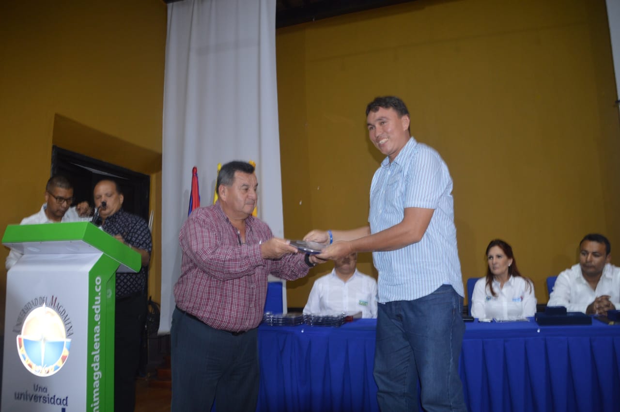 Faustino Joya fue galardonado por su gran trabajo en el patinaje. 