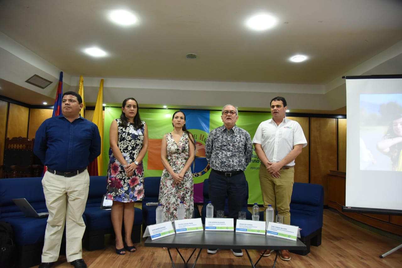 Los panelistas invitados fueron Fidel Vargas Salcedo, Jaime Alberto Morón Cárdenas, Julieth Lizcano Prada, Etna Bayona Velásquez y Edgar Rey Sinning.