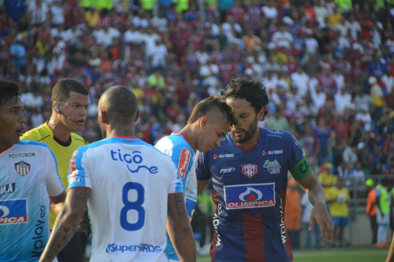 El duelo costeño se vivió en el estadio Sierra Nevada.