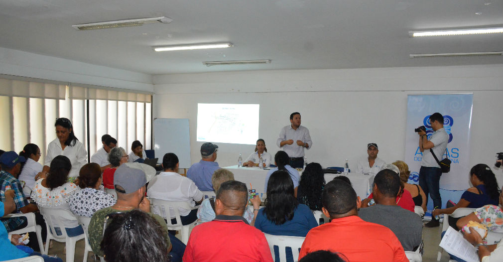 Reunión del Alcalde (e) con líderes de barrios del sur de la ciudad.