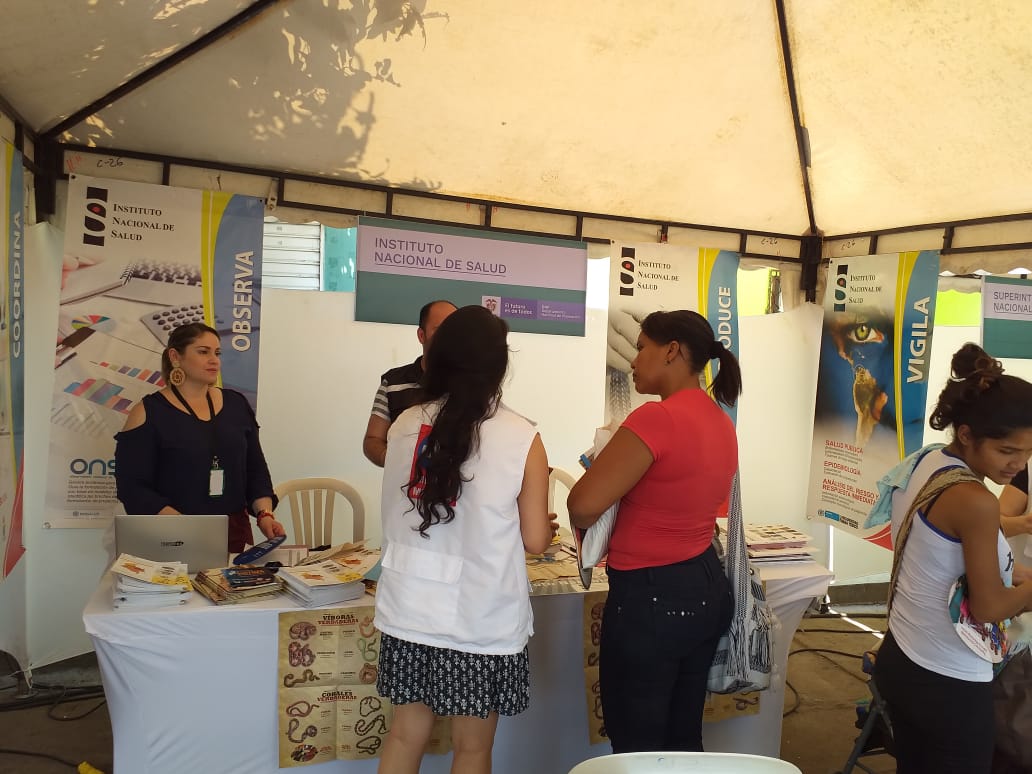 La Feria de Servicios se realizó en el Camellón 20 de Julio.