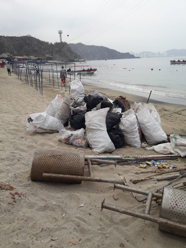 Residuos recogidos en Playa Blanca.