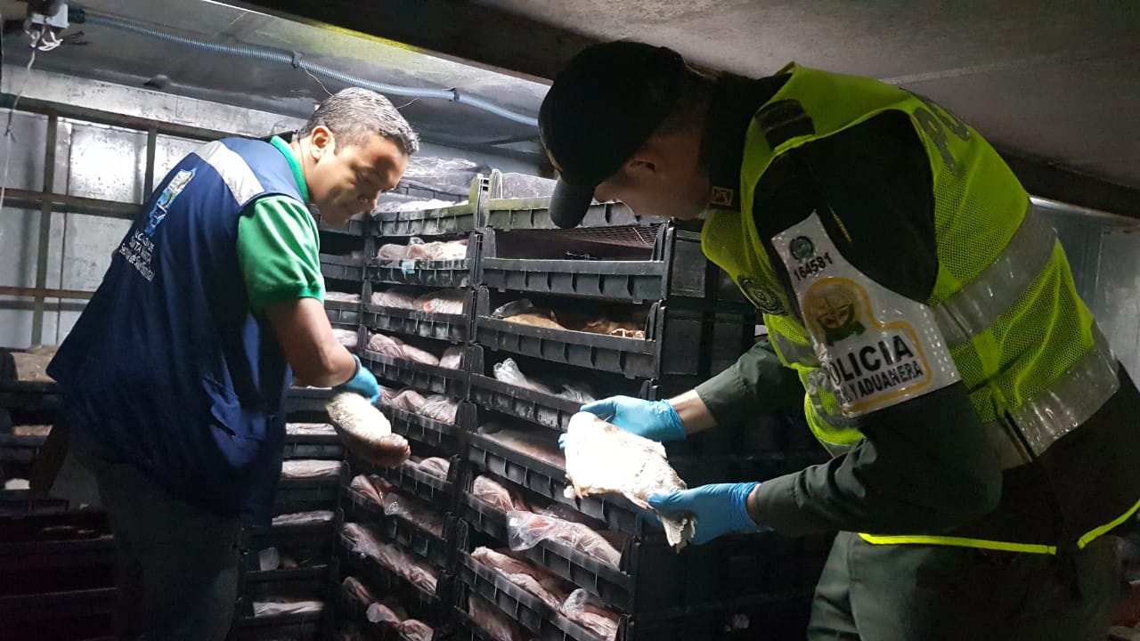 Mano dura a las pescaderías 