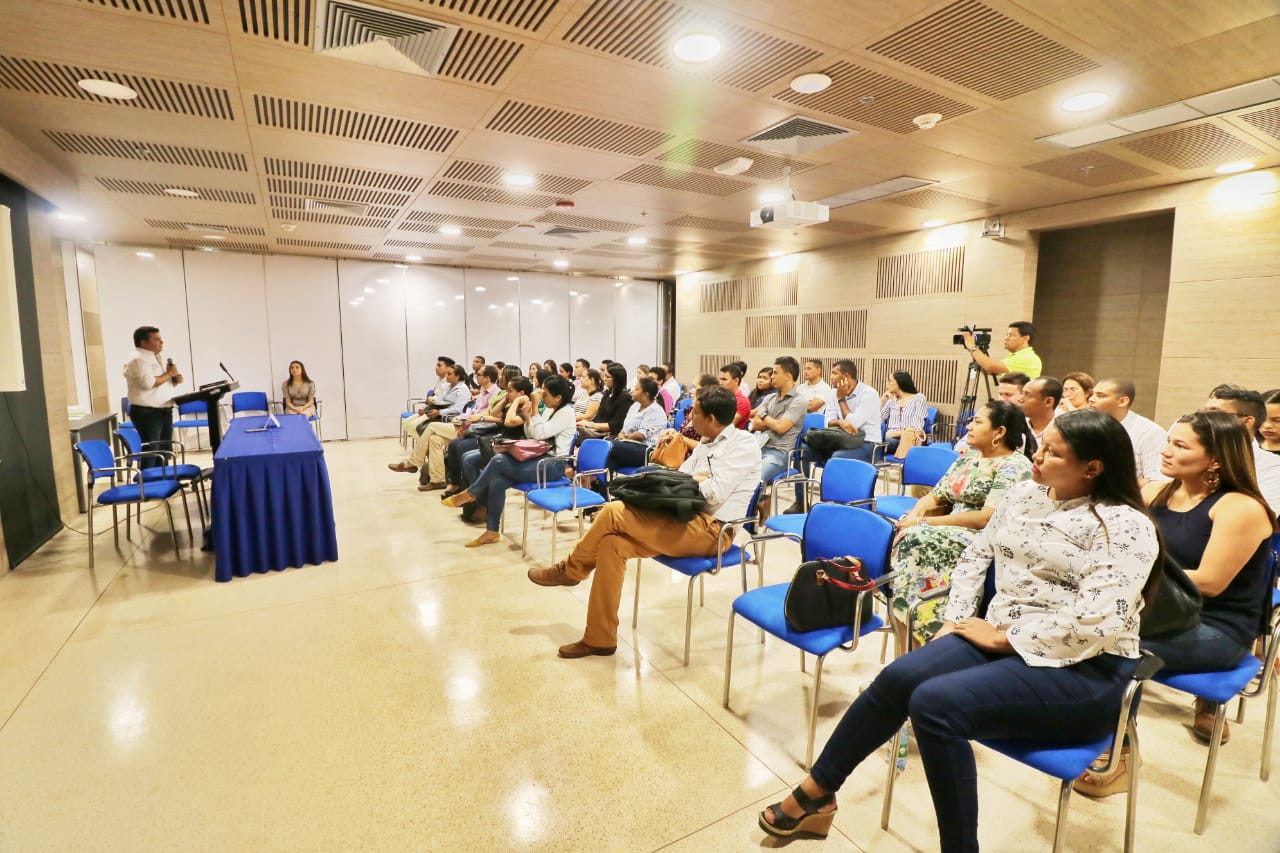 Palabras de bienvenida a los nuevos estudiantes de Postgrados de la Facultad de Ciencias Empresariales y Económicas.