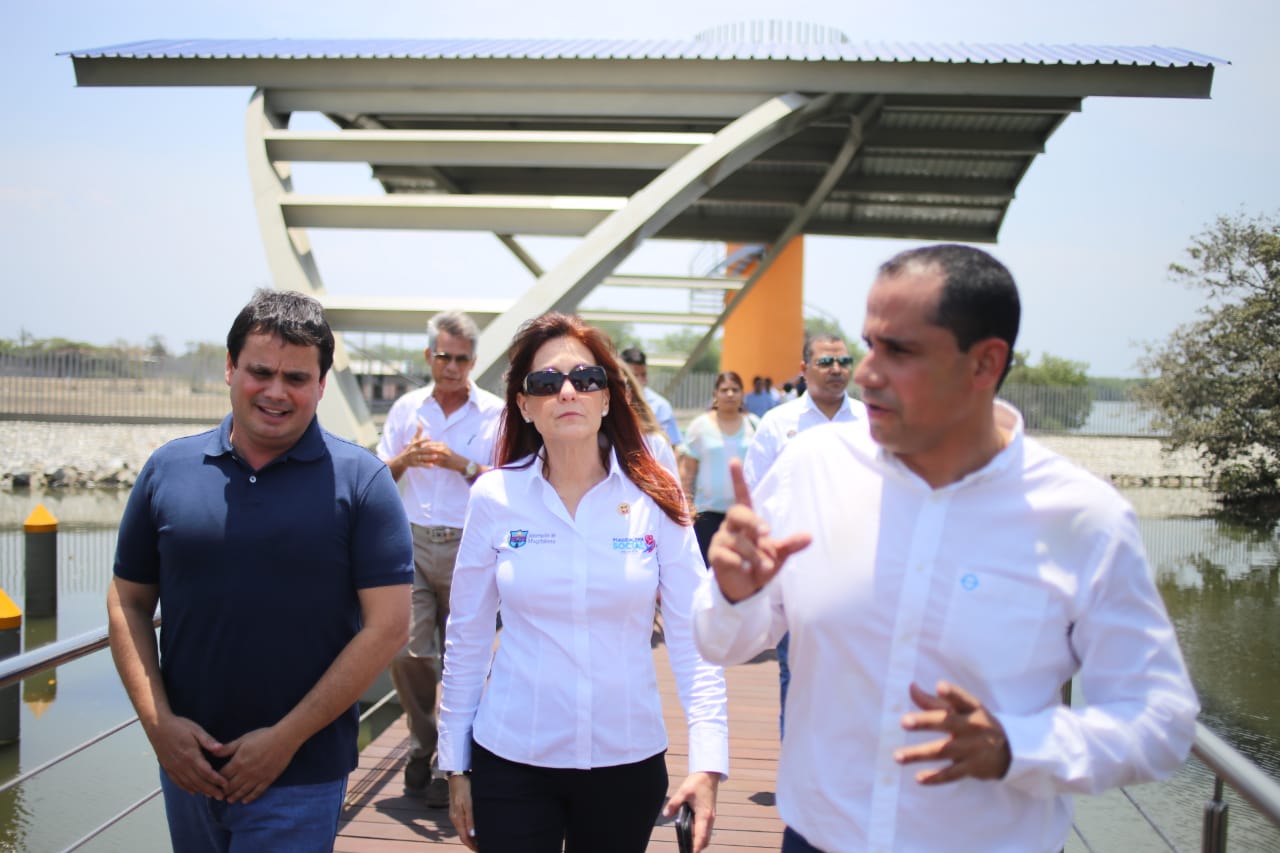 Gobernadora Rosa Cotes visitó el parador turístico de Puebloviejo.