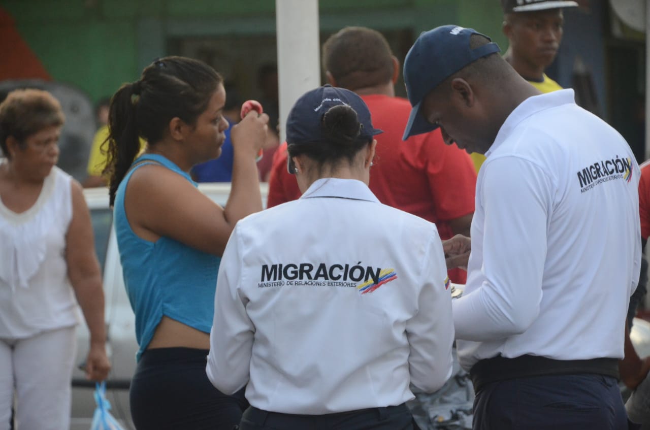 Migración Colombia también acompañó las labores este martes.