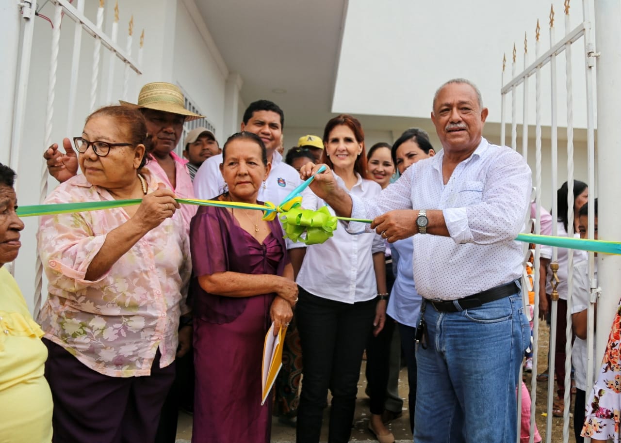 Inauguración del Centro de Vida y Casa de la Cultura en Cabrera, Pijiño