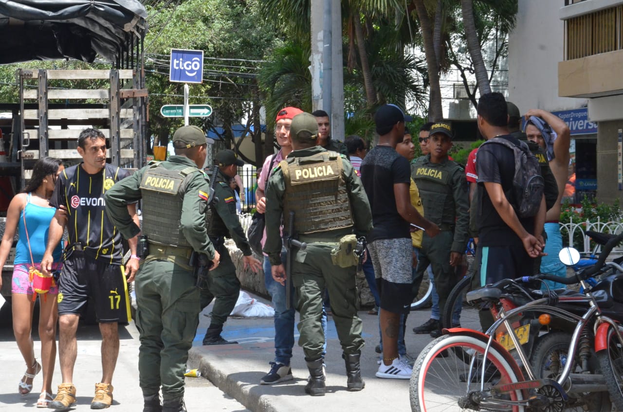 Las autoridades se tomaron la zona para garantizar la seguridad. 