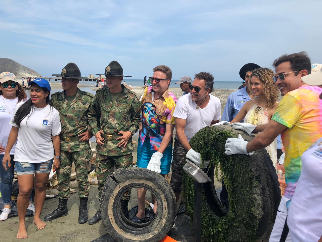 Jornada de limpieza en la Playa de Los Cocos