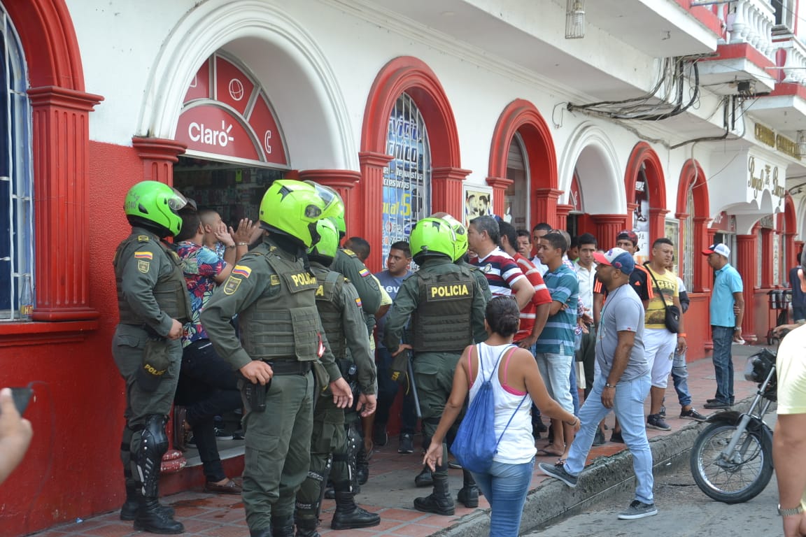 la Policía Metropolitana de Santa Marta llegó hasta el lugar para realizar la captura