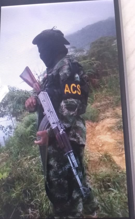 Esta foto probaría la presencia de las Autodefensas Conquistadoras de la Sierra, en la Sierra Nevada.