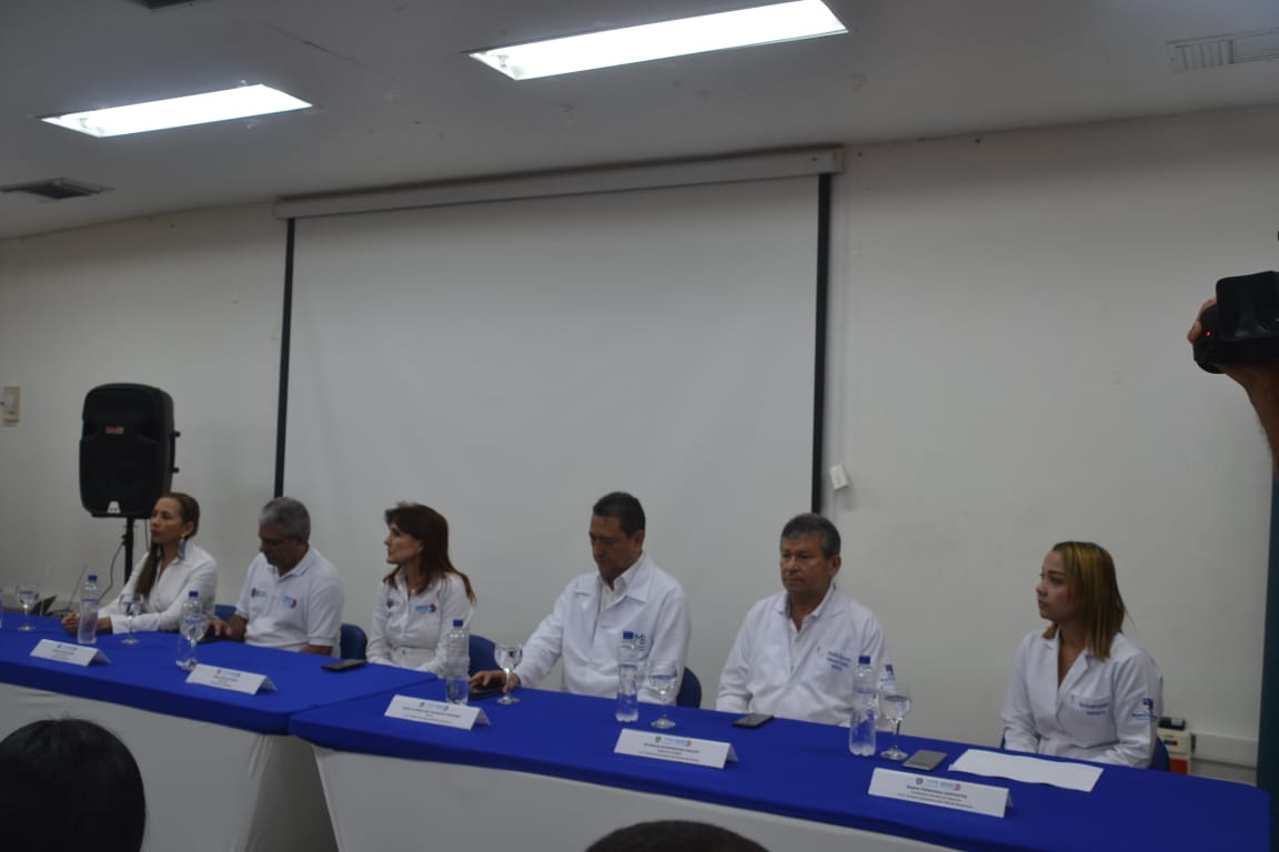 En la mañana de este viernes se llevó a cabo un acto en el contexto del primer aniversario de la reapertura de la sala de urgencias del hospital universitario. 