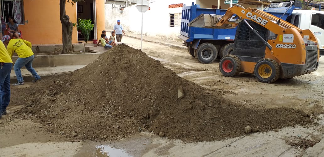 Trabajos de retiro de sedimentación en la Localidad 2.